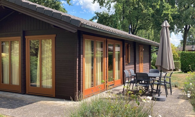 Susteren Casa | Chalet with 2 bedrooms and a terrace