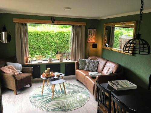 Garderen Chalet De Esquí | Chalet with balcony in Veluwe, cleaning included