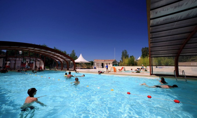 Monclar-de-Quercy Chalet De Esquí | Chalet atmosférico con lavavajillas se encuentran en una colina