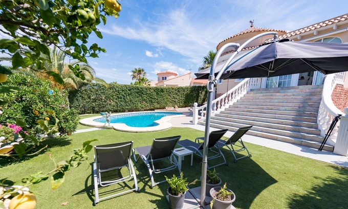 Hoya de los Patos Villa | Chalet con caracter y caraceristicas impresionantes