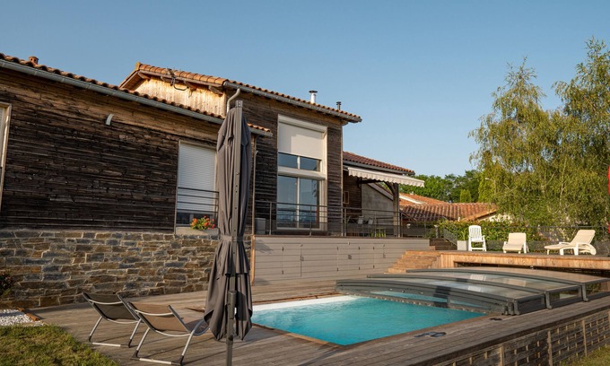 Saint-Girons Casa | Chalet with pool and mountain views