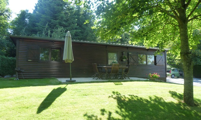 Pertheville-Ners Chalet De Esquí | CASA 3 a Pertheville Ners en el campo con arbolado 2 ha