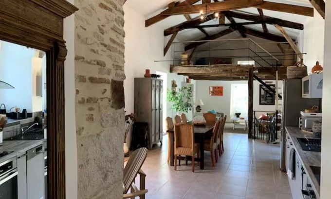 Montcuq Cabaña | Chaleureuse Quercynoise Avec Piscine & Jolie vue