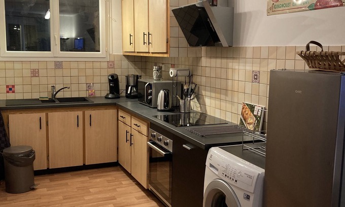 Chateauroux Casa | Chaleureuse Maison, Quartier Calme Hôpital