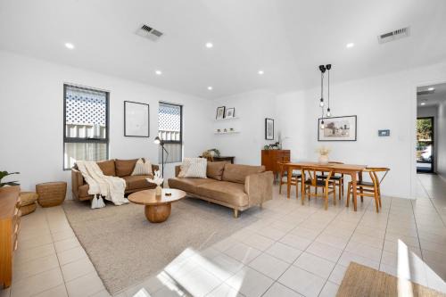 Glengowrie Casa | Chalfont Way @ Glengowrie - WiFi BBQ Family