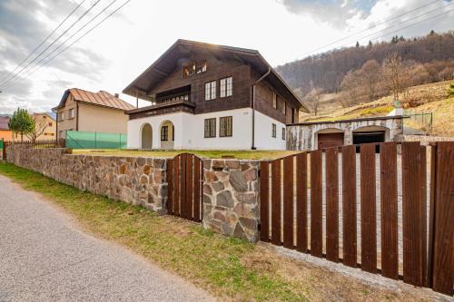Osrblie Casa | Chalupa Osrblianka