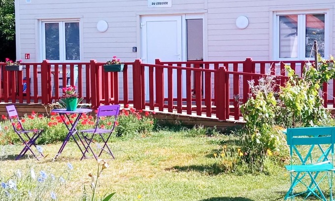 Noyers Cama Y Desayuno | Chambre élégante, calme et adaptée PMR avec Wi-Fi, climatisation, parking et table d'hôtes - FR-1-590-266