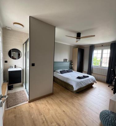 Roeze-sur-Sarthe Casa | Chambre 25m2 petit déjeuner en option