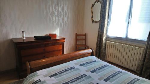 Saint-Pol-de-Leon Casa | Chambre au calme et simple, cuisine à dispo