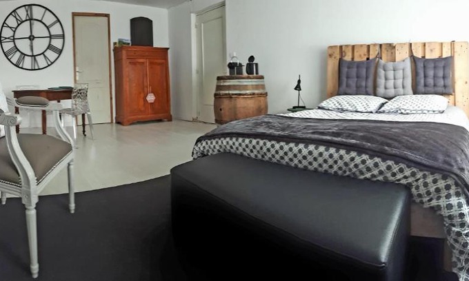 Fleurie Casa | Chambre au tonneau