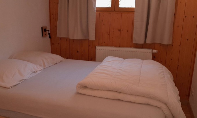 Taninges Cama Y Desayuno | Chambre Avec SdB Dans Chalet