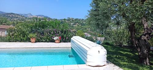 La Colle-sur-Loup Cama Y Desayuno | Chambre avec vue