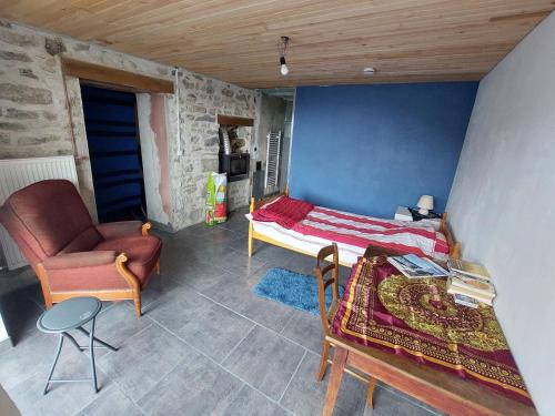 La Renaudie Casa | chambre basique, endroit magique