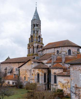 Saint-Leonard-de-Noblat Apartamento | chambre d hôte "Sous le clocher"