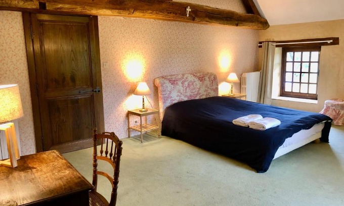 Gennes-sur-Glaize Cama Y Desayuno | Chambre d'hôte à la Gilardière