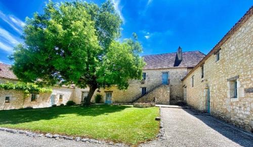 Conne-de-Labarde Casa | Chambre d'hôte "La Pierre" Domaine de Fonpeyroune