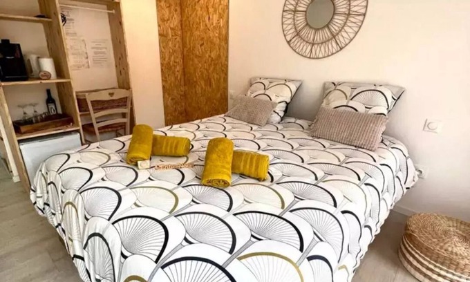 Carcassonne Cama Y Desayuno | Chambre D'hôtes 2pers. Spa Privé, Piscine, Table D'hôtes à 3 min Cité Médiévale