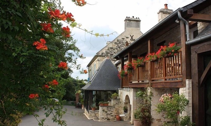 Trois-Monts Cama Y Desayuno | Chambre d'hôtes Aux Logis de Trois Monts