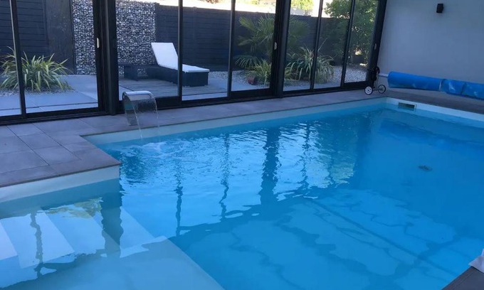 Etival-les-le-Mans Cama Y Desayuno | chambre d'hote dans villa avec piscine