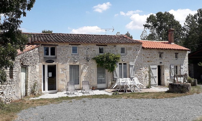 Liez Cama Y Desayuno | Chambre d'Hote La Gauviniere