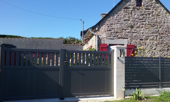 Ploezal Casa | Bed and breakfast con vistas al castillo de La Roche Jagu, cerca de Pontrieux-Paimpol