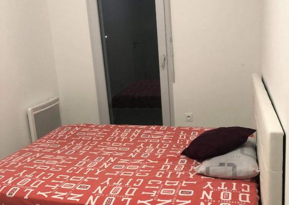 Aubagne Casa | Chambre dans un appartement neuf centre-ville chez l'habitant
