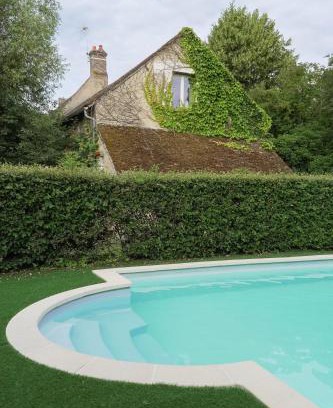 Saint-Maurice-sur-Fessard Cama Y Desayuno | Chambres d'Hôtes avec piscine LA FESSARDIERE