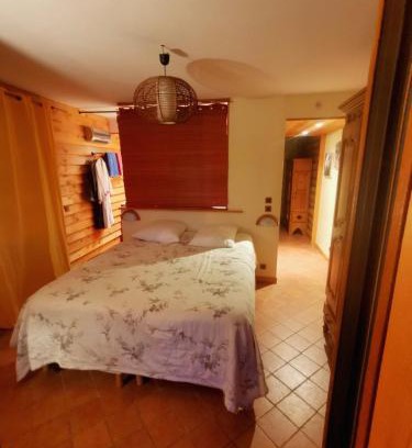 La Bollene-Vesubie Apartamento | Chambre La Séquoiane Col de Turini