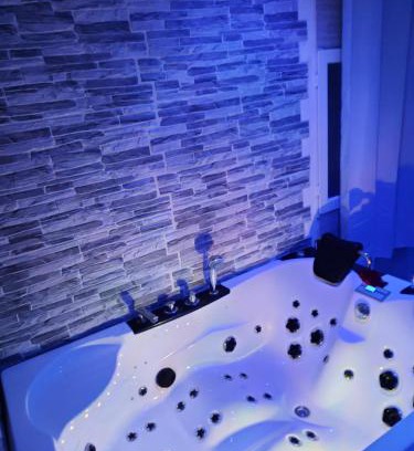 Amblainville Cama Y Desayuno | Chambre meublée indépendante, jacuzzi dans la chambre à 60110 Amblainville près de Paris