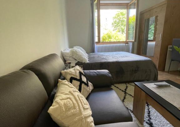 Besancon Cama Y Desayuno | Chambre privée vue sur le jardin proche centre ville