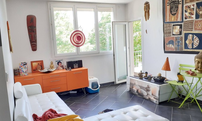 Up 1.5 Saint-Ferreol Cama Y Desayuno | Chambre Privee Dans Appartement