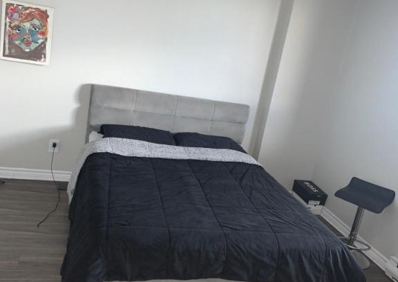 Longueuil Apartamento | Chambre Propre Et Confortable
