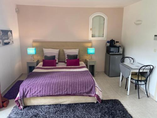 Le Cannet Cama Y Desayuno | Chambre spacieuse indépendante dans villa plus parking privée