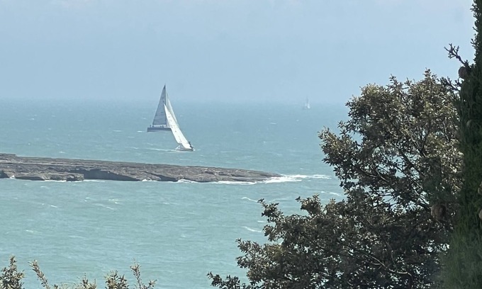 Vaux-sur-Mer Cama Y Desayuno | Chambre sur la Falaise de Pontaillac au Pied de la Plage