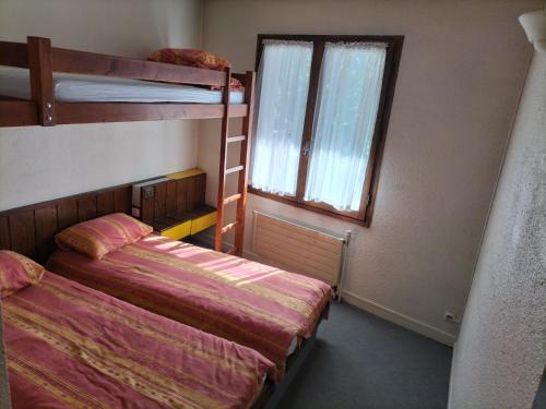 Vallouise-Pelvoux Casa | Chambre Triple avec Salle de Bains Privative 2
