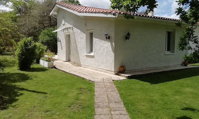 Arsac Cama Y Desayuno | Chambres D'hôte Dans un Cadre Tranquille et Agreable