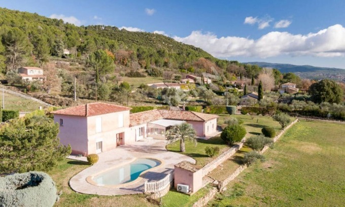 Salernes Casa | Chambres D'hôtes au Calme Absolu, vue sur la Campagne, Idéale Pour les Familles
