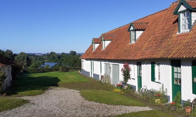 Ardres Cama Y Desayuno | Chambres d'hôtes B&B Cote d'Opale La Fermette du Lac