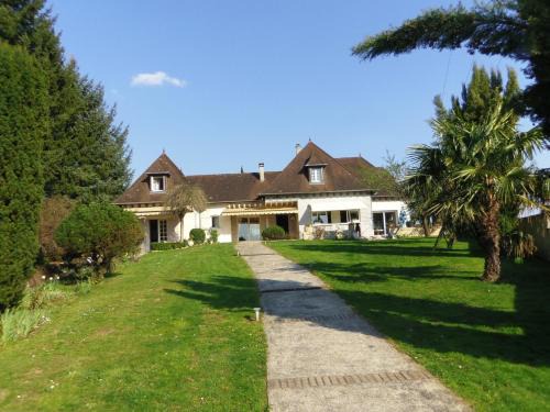 Donzenac Cama Y Desayuno | Chambres d'hôtes Le Saleix