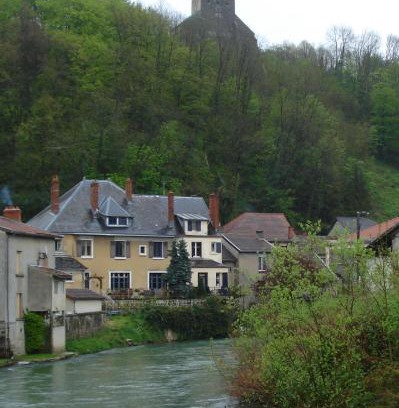 Dun-sur-Meuse Cama Y Desayuno | Chambres d'hôtes Notre Paradis