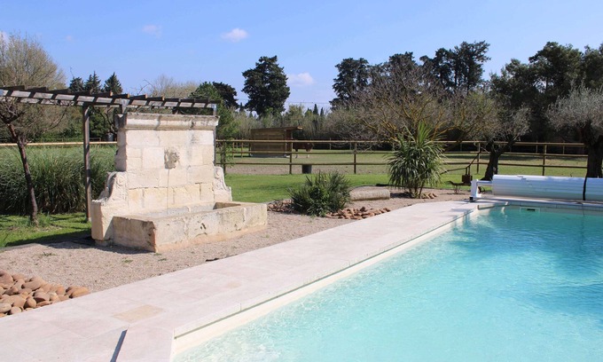 Chateaurenard Cama Y Desayuno | CHAMBRES D'HOTES D'EXCEPTION in a MAS PROVENCAL with gourmet breakfast