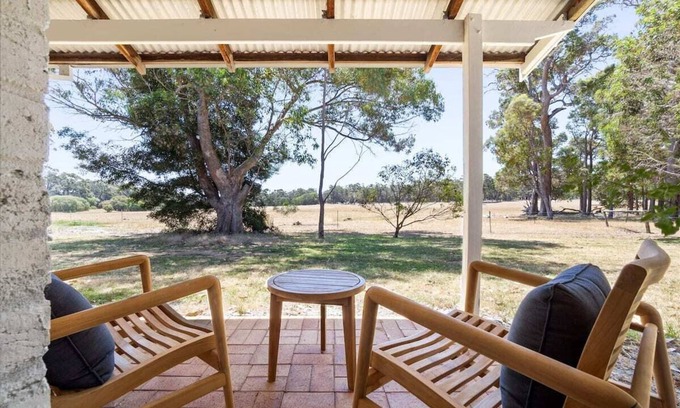Margaret River Casa | Chambr\xE9 Estate Suite 7 - experience elegant luxury