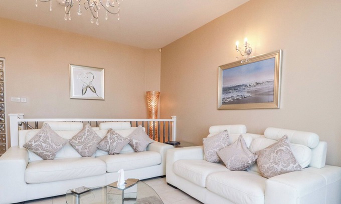 Bispham Cabaña | CHAMPAGNE SUITE, country holiday cottage, with a garden in Bispham