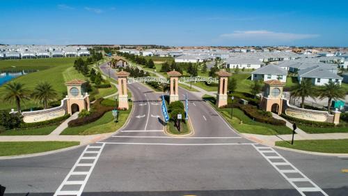 Downtown Orlando Casa | Champions Gate 6BR Private Theater Games Pool Spa