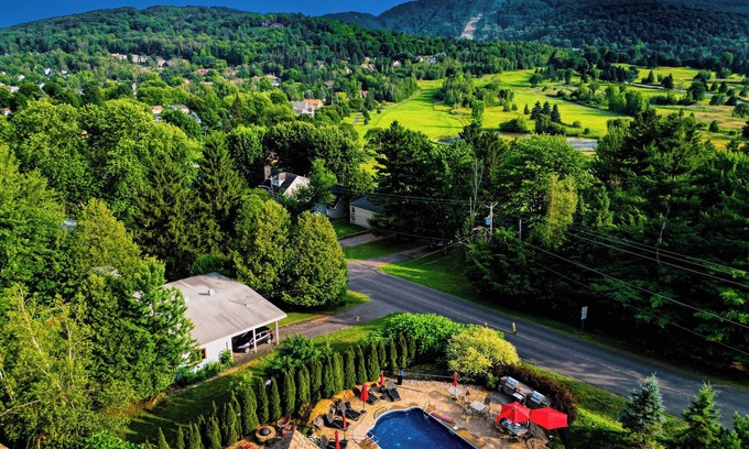 Bromont Apartamento | Champlain Condo 202