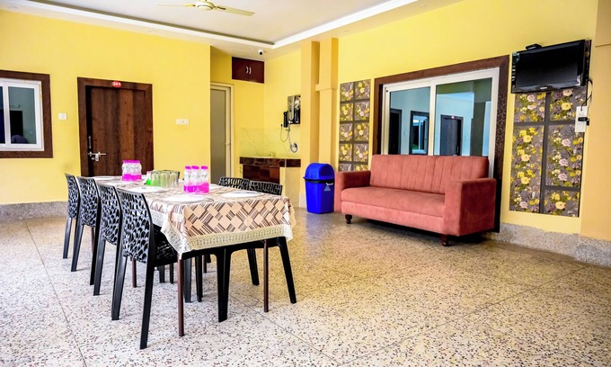 Puri Hotel | Chanduka Palace