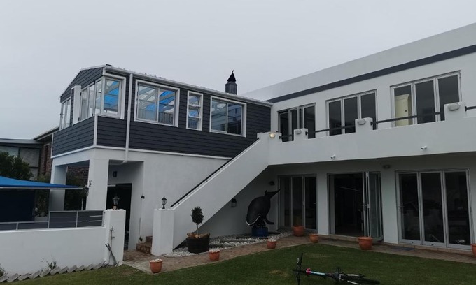 Van Dyks Bay Casa | Changing the Tides