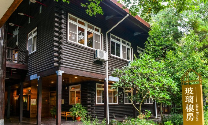 Xinyi Cabina | Chanshuo Forestville
