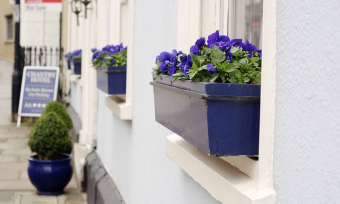 Bury St Edmunds Casa | Chantry Hotel