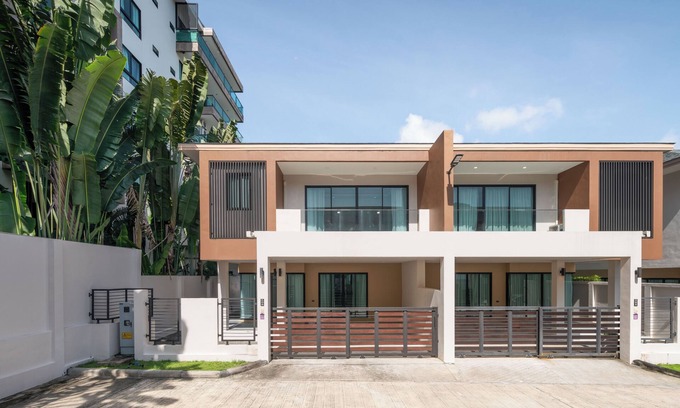 Sa Khu Casa | Chao Wilai Residence | Naiyang Beach | HKT Airport